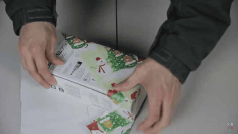 Wrap Your Christmas Gifts In Under 12 Seconds