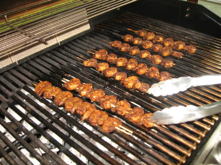 Clean Your BBQ Grill The Easy Way