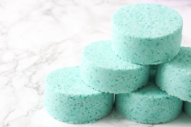 DIY Moisturising Bath Bombs, Perfect For Dry Skin