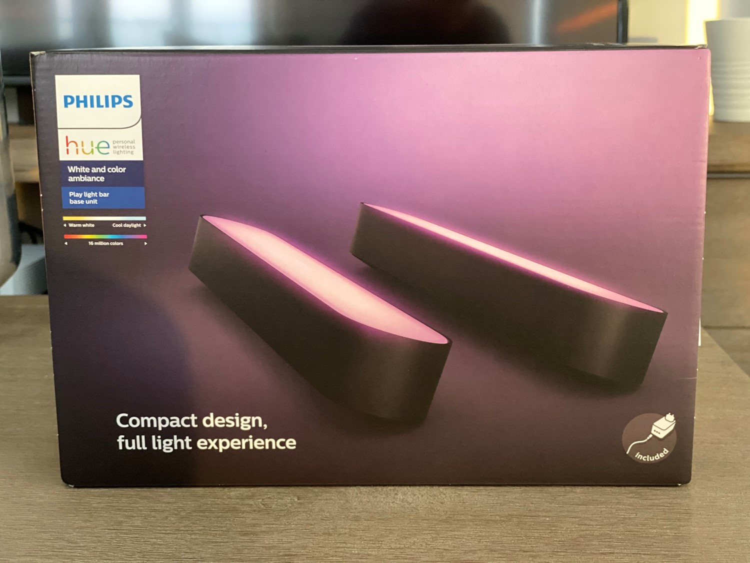 Unboxing the new Philips Hue Go portable table lamp 