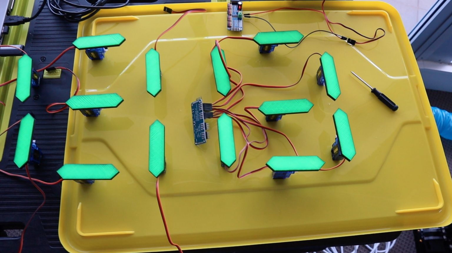 Mechanical Segment Display Clock Using An Arduino Servos The