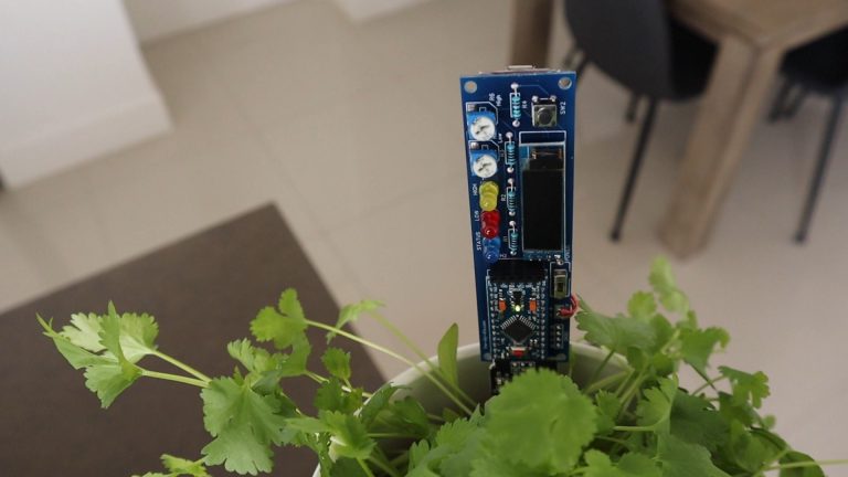 Arduino Soil Moisture Monitor – Never Forget To Water Your Indoor Plants