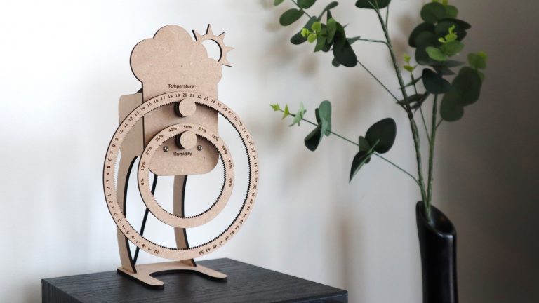 Hanging Gear Weather Station – Driven By Stepper Motors & An Arduino