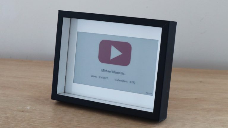 Make A YouTube Subscriber Counter Using An E-Ink Display And A Raspberry Pi Zero W
