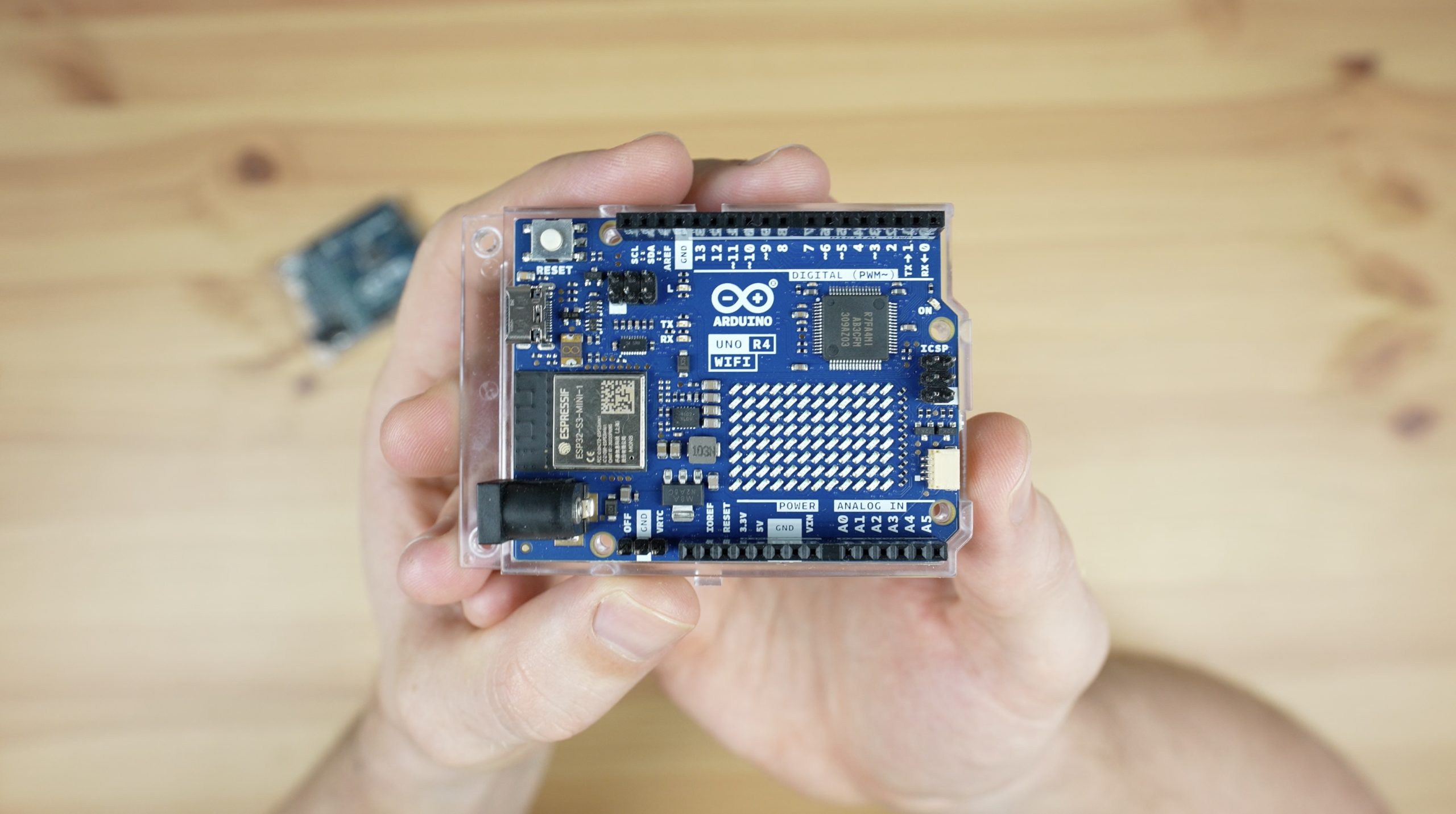 Getting to know Arduino Uno R4 WiFi board