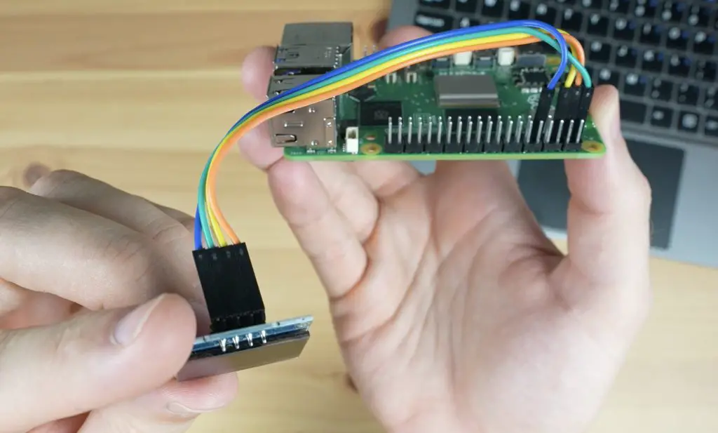 Display-Connected-To-GPIO-Pins-Both-Sides