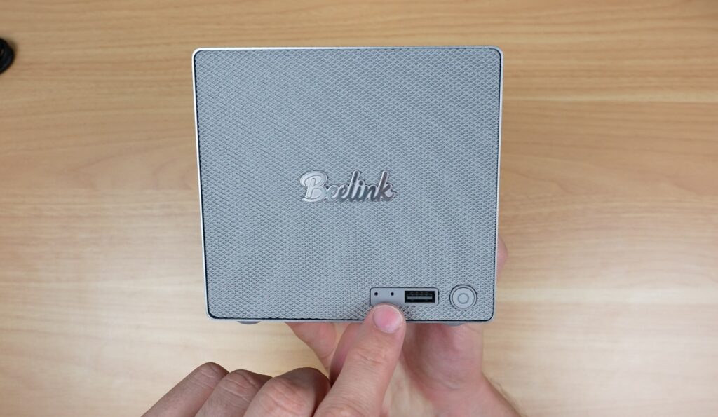 Beelink ME Pro Front Ports