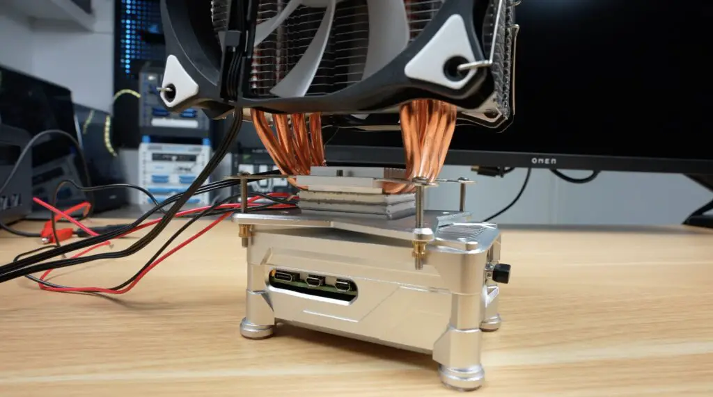 Peltier Coolers Between Pi and CPU Heatsink