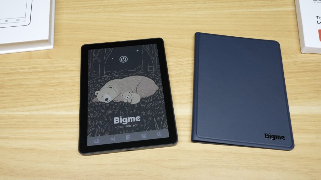 Bigme B6 and Blue Cover
